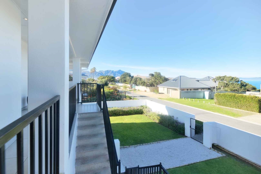 9 Bedroom Property for Sale in Westcliff Western Cape